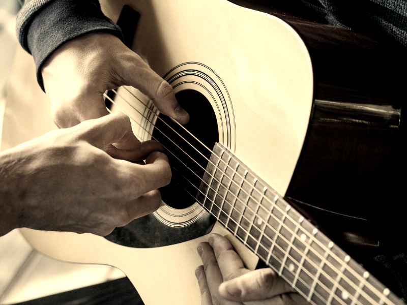 Arthritis-Friendly Guitar Chords That Sound Great Without Hurting Your Hands