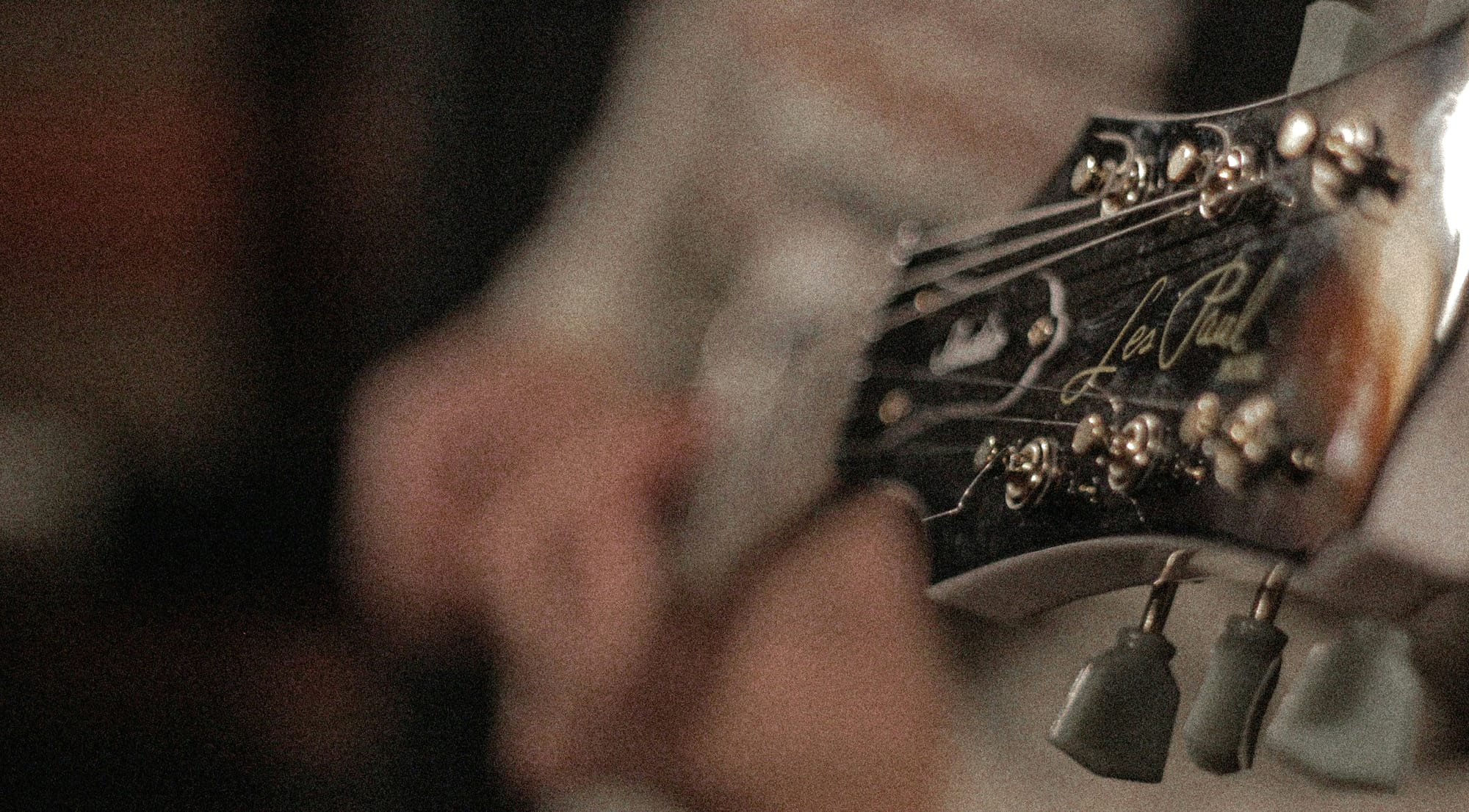5 Ways to Reduce Guitar Hand Pain and Keep Playing for Years