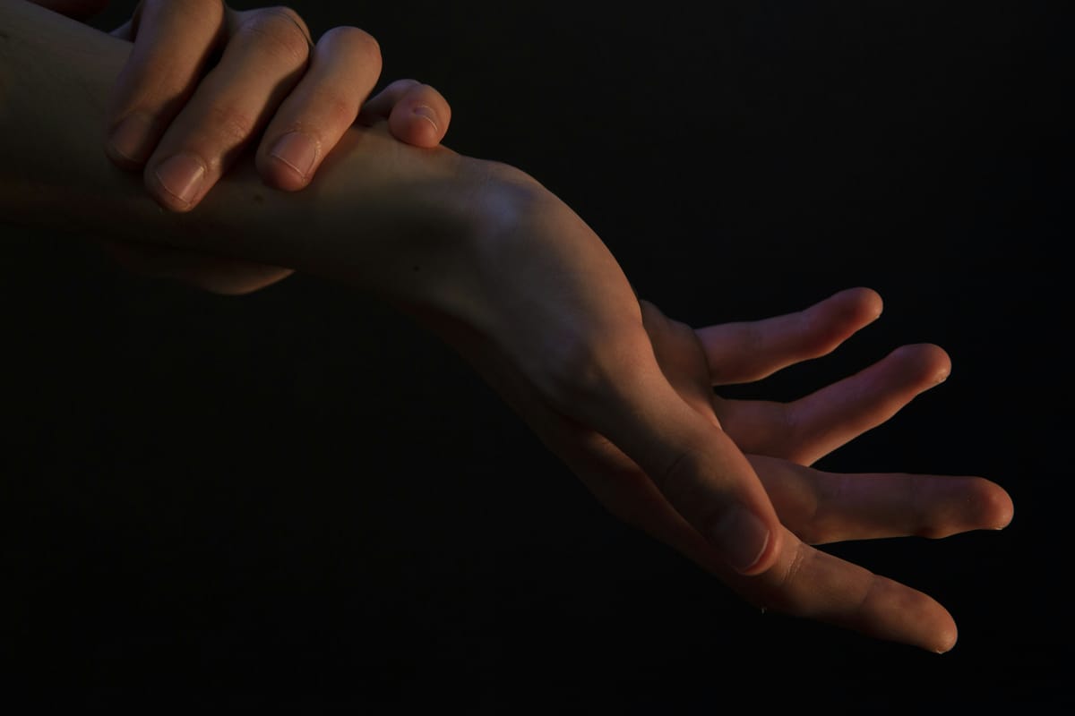 Hand Pain While Playing Guitar? Try This 5-Minute Fix That Actually Works